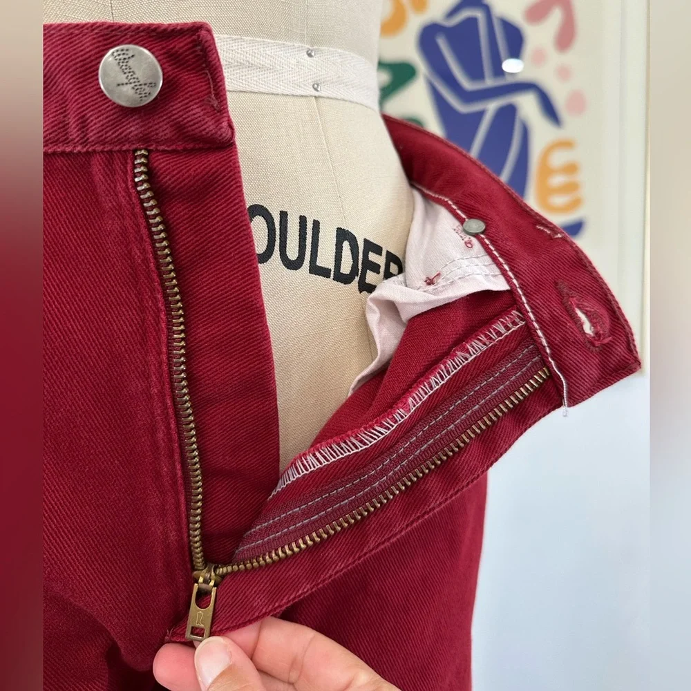 Vintage Wrangler Straight Leg Jeans in Deep Red - Picture 15 of 16